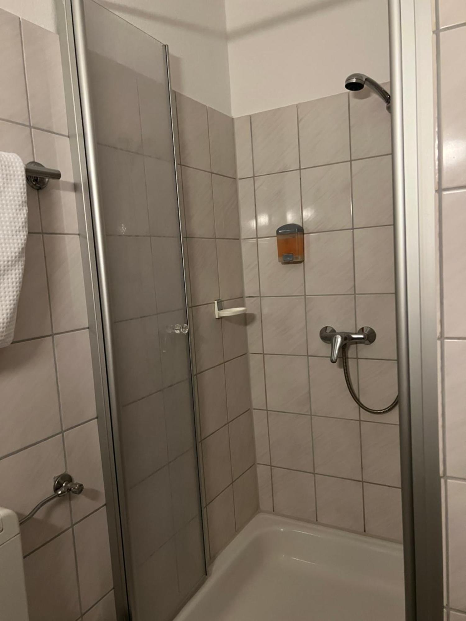Niebuhrs Hotel Friedrichsdorf Room photo