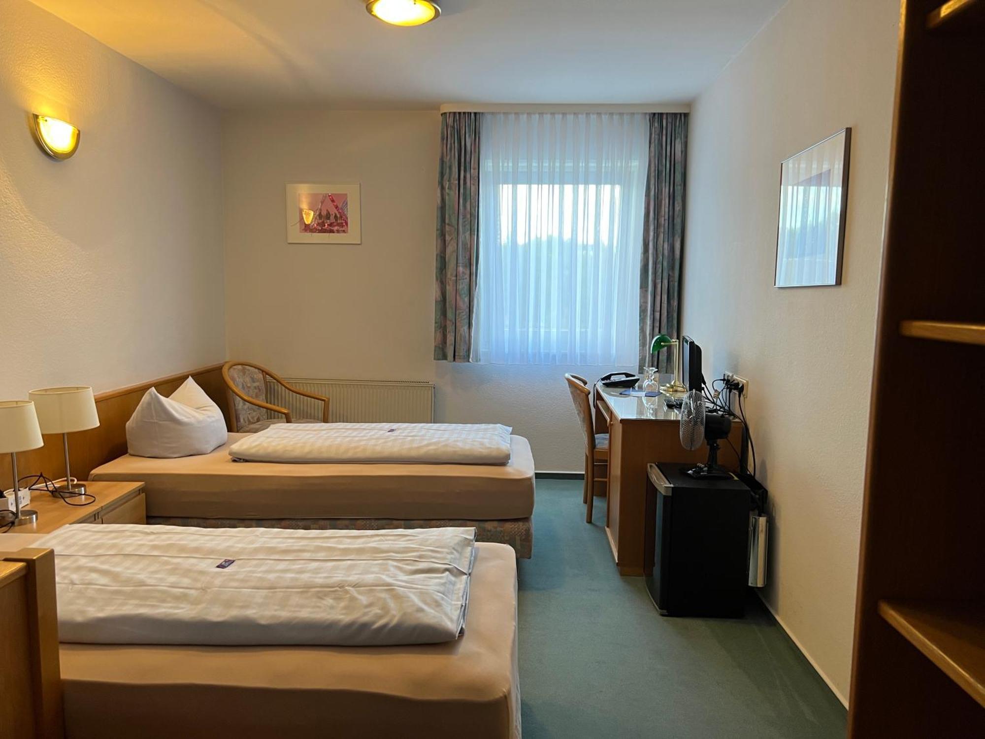 Niebuhrs Hotel Friedrichsdorf Room photo